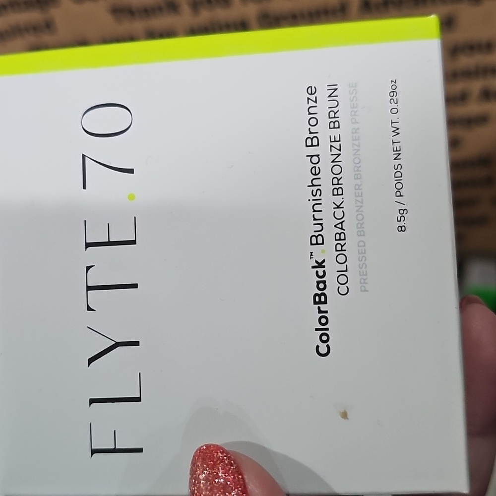 FLYTE BRONZER